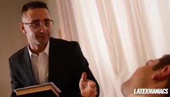 Dude cums from massage